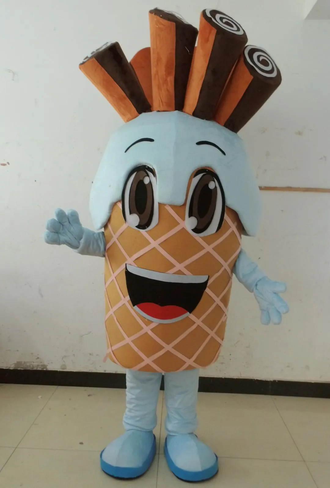 2018 Sconto di vendita in fabbrica un costume da mascotte di gelato con grandi occhi da indossare per adulti