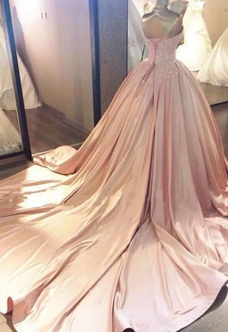 2019 Różowy Quinceanera Dress Princess Aplikacje Gorset Powrót Słodkie 16 Wieków Long Girls Prom Party Pagewant Suknia Plus Size Custom