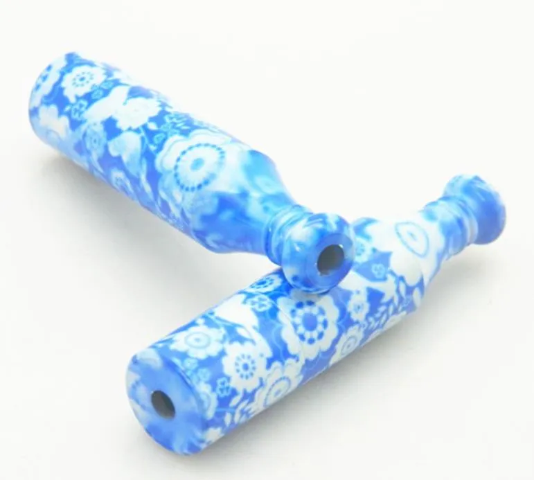 Blue and white porcelain trumpet snuff device length 60MM pipe nose snuff bottle