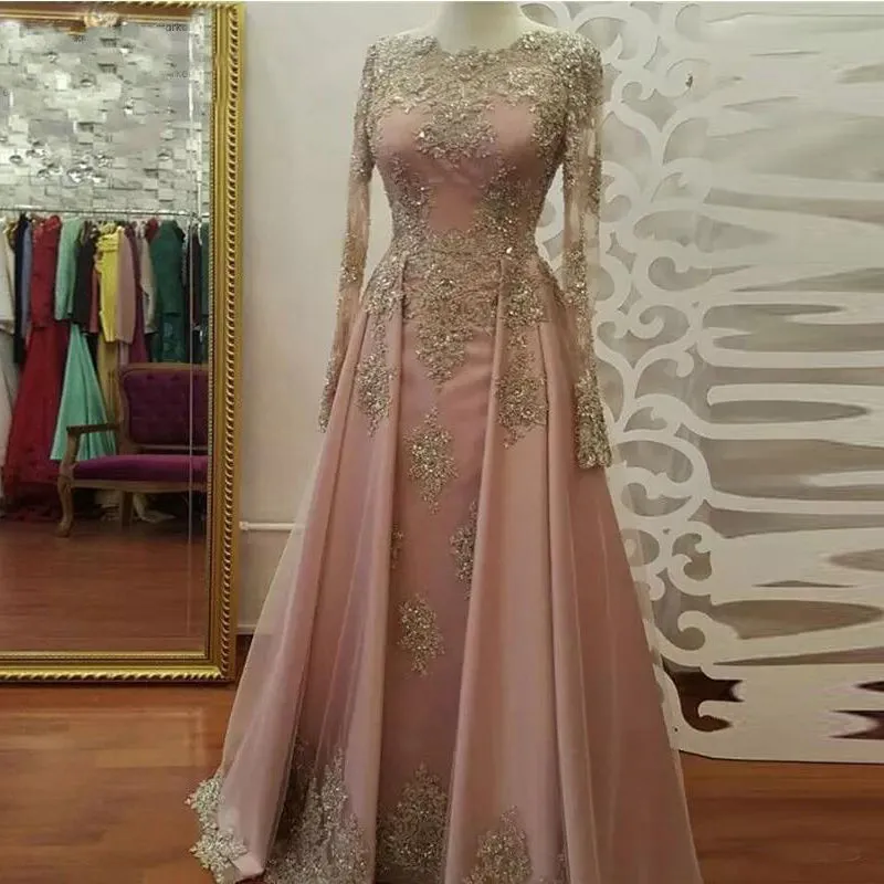 2019 robes de soirée élégantes à manches longues Appliques perles Tulle Satin longueur de plancher rose robes de bal formelles musulmanes