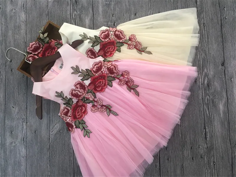 Летние детские платья для девочек рукавов вышивка платье Детская одежда 2018 Дети малыш девушки цветочные кружева платье девушки одежда 3-7Т