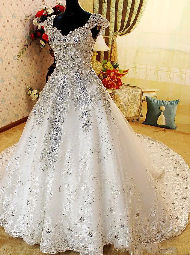 Bling Bling Heavy Frezowanie Suknie Ślubne 2018-2019 Kryształy Zroszony Linia Suknie Ślubne Koronki Sweep Pociąg Wedding Vestidos Custom