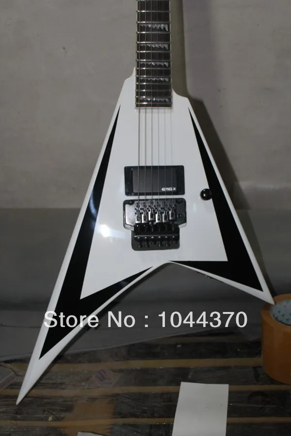 Partihandel - 2012 Hot Selling Balck Pearl White Flying - V Formad Elektrisk gitarr I lager / Hot