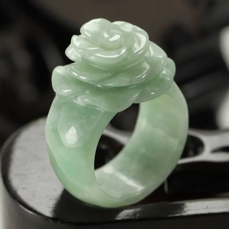 Eine Waren natürliche Birma Jade Bohne grün kleine Blumen Rose Jade Ring Ring Blume Damen Damen versandkostenfrei