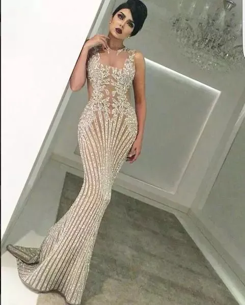 2018 Yousef Aljasmi Vestidos de noche Sin mangas Joya Cuello Barrido Tren Ilusión Vestido de fiesta de lujo Fiesta de noche Tallas grandes Vestidos formales