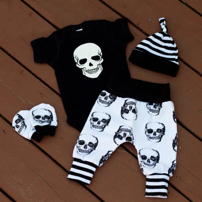 Nuovi abiti in stile Europa sono popolari maniche corte estive Halloween Skull Head Haunyi Abbigliamento per bambini a quattro pezzi all'ingrosso