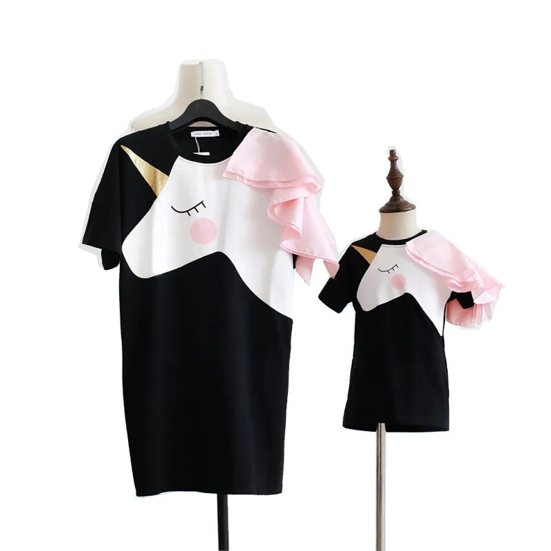 Family Look Matching Mãe e Filha Vestidos 2018 Moda Unicorn Cotton Top Dress Mamãe e Me Roupas Casual Cartoon Dress for Girls