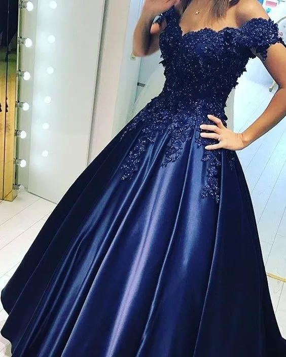 2019 Quinceanera Vestidos Masquerade Prom festa vestido concurso com vestido de bola v pescoço applicado laço royal azul roxo marinho doce 16 longo