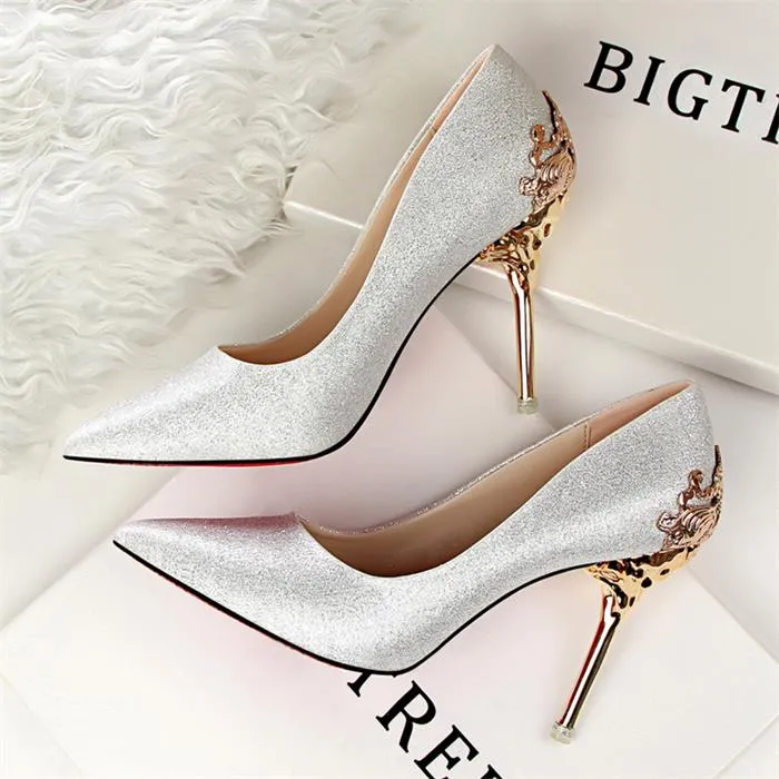 Modest Luxurious Brand Marca Sapatos de Glitter Lantejoulas Formal Formal Sparkling Diamante Nupcial Salto Alto Primavera Mais Novo Bridal Sapatos