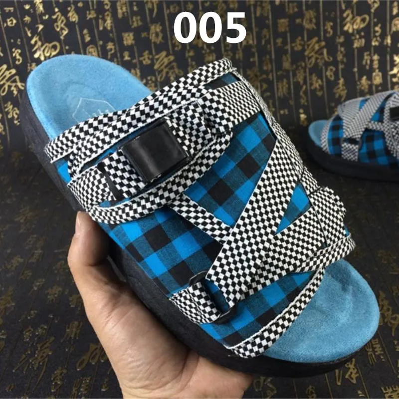 Brand New Slippers Fashion Shoes Man And Women Lovers Casual Shoes Slippers Beach Sandals Outdoor Slippers Hip-hop Street Sandals