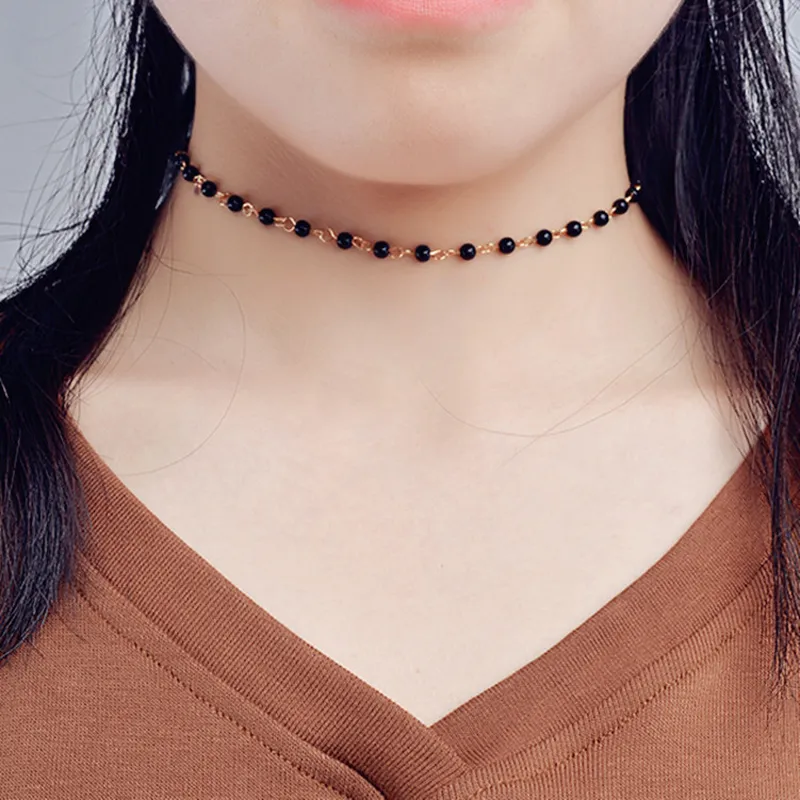 Volunge 2017 Simple Resin Bead Choker Necklaces For Women Gold Color Chain Black White Bead Unique Design Fashion Jewelry