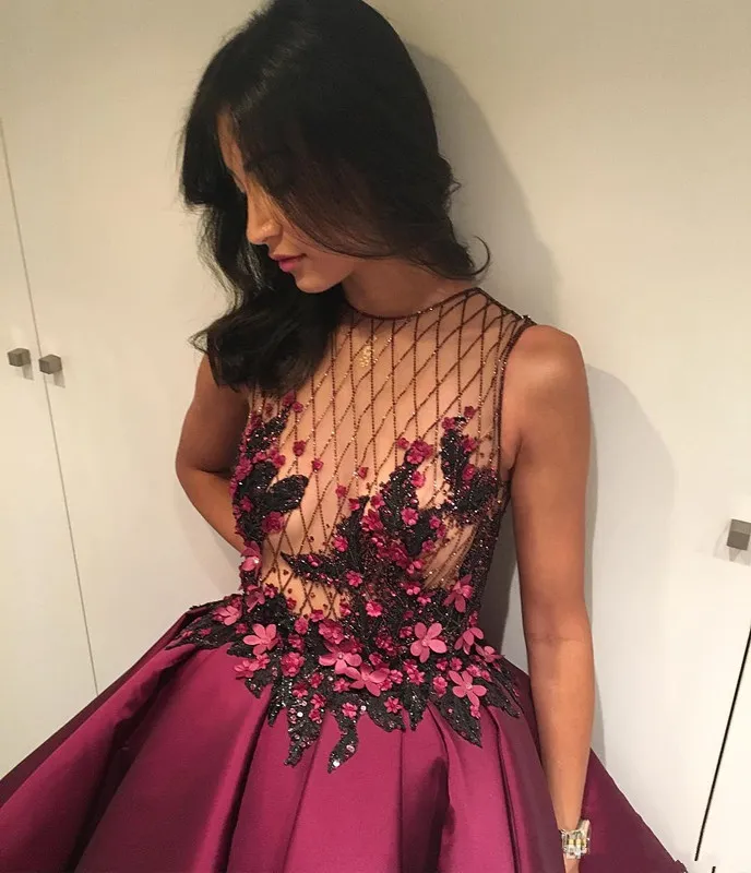 Kort Bling 2018 Prom Dress Sequined Ball Gown Dresses Evening Wear Sheer Jewel Neck Cocktail Kappor Skräddarsy