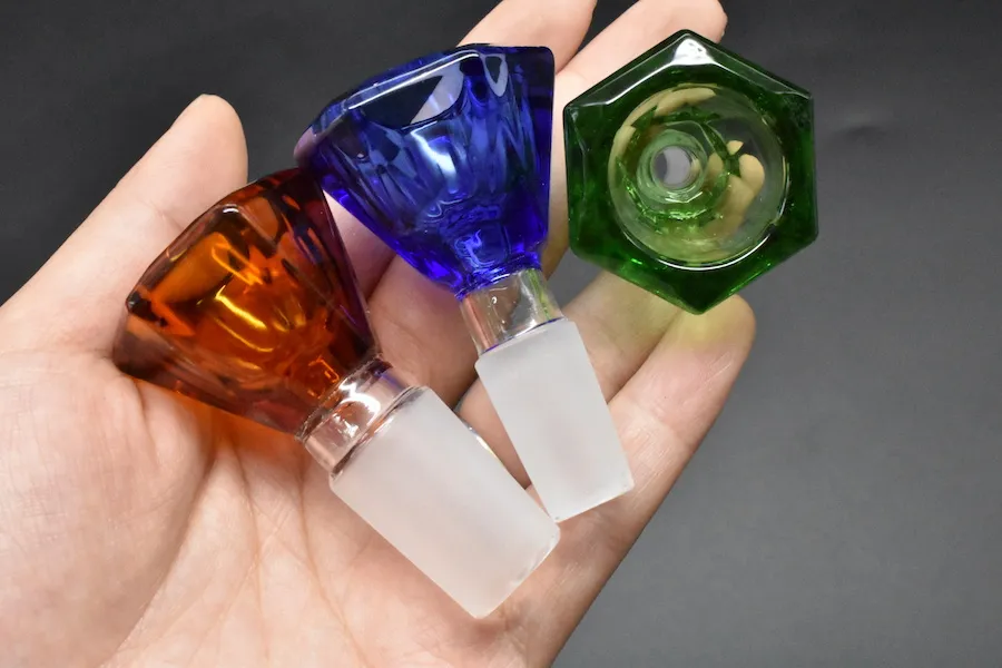 nuovo arriver Ciotola per bong in vetro Imbuto Ciotole Tubi Scivoli spessi bong color fumo pezzi inebrianti piattaforme petrolifere pezzi 14mm 18mm scivolo dab