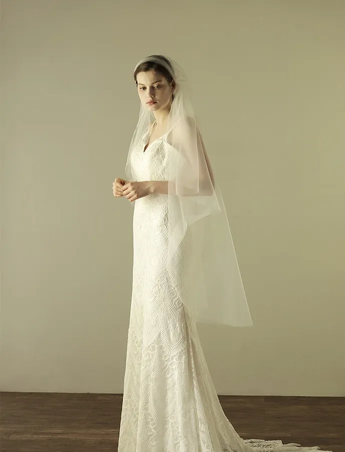 Twigs High Quality Bridal Veils With Cut Edge Fingertip Length Beads One Layer Tulle White Elegant Hotselling Wedding Veils #V604