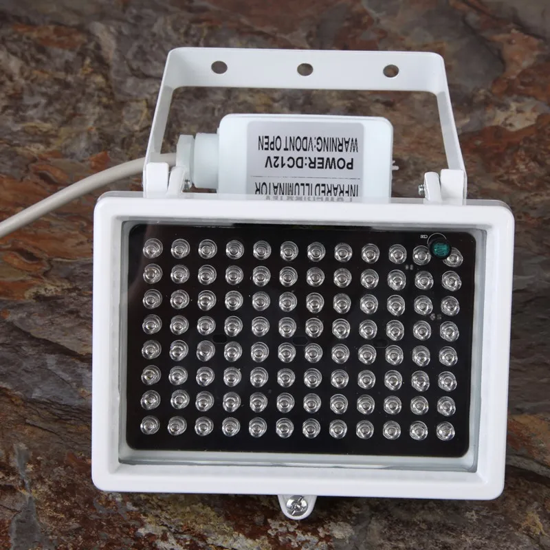 Éclairage Infrarouge 96 LED Pour Caméra De Sécurité - IP65 étanche - Portée 10-60m - 12V DC - Capteur Jour/nuit Automatique