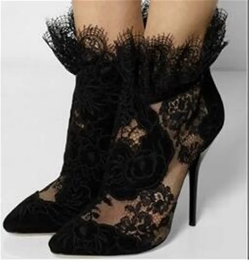 Kvinnor Mode Pointed Toe Black Lace Thin Heel Short Mesh Boots Fringes Design Broderade High Heel Ankel Booties Klänning Skor