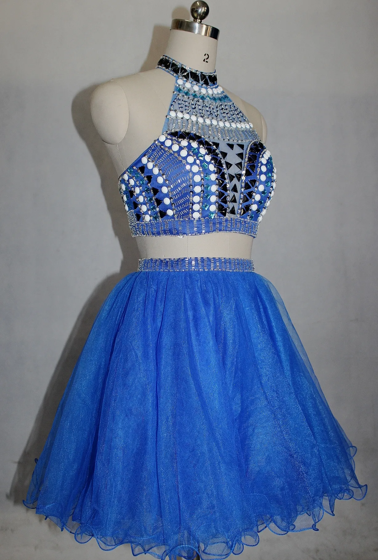 Royal Blue Two Pieces Homecoming Dresses High Neck Rygglös pärlor Rhinestones Kristaller Cocktailklänningar Korta promklänningar HY0871