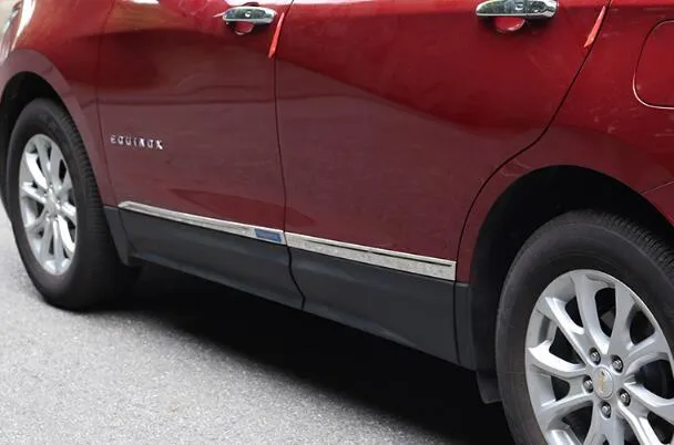 Yüksek kalite paslanmaz çelik 4 adet yan kapı koruma dekorasyon trim şerit logolu Chevrolet Equinox için 2017-2018
