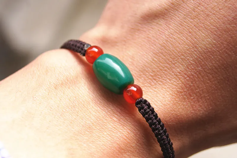 Pure hand-woven dark green, caramel, 4 red agate beads + 1 green roller agate beads, lucky bracelet.