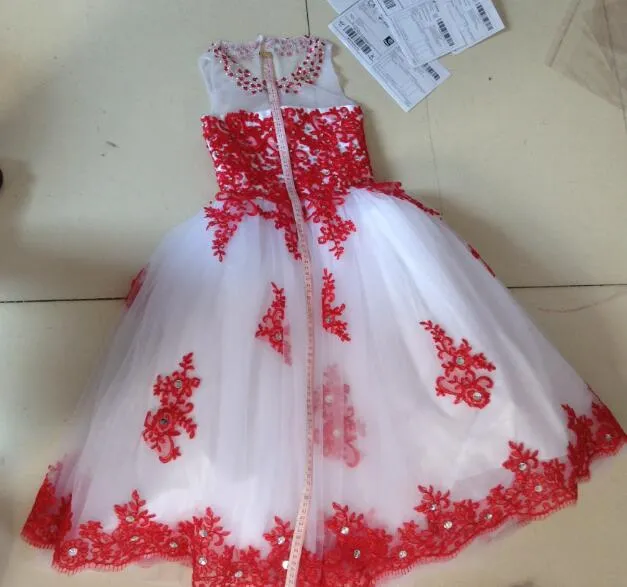 Balo Gowntoddler Jewel Beyaz Tül Ve Kırmızı Dantel Aplike Kristal Boncuk ile Pageant Elbiseler Kızlar için Çiçek Kızların Elbiseleri