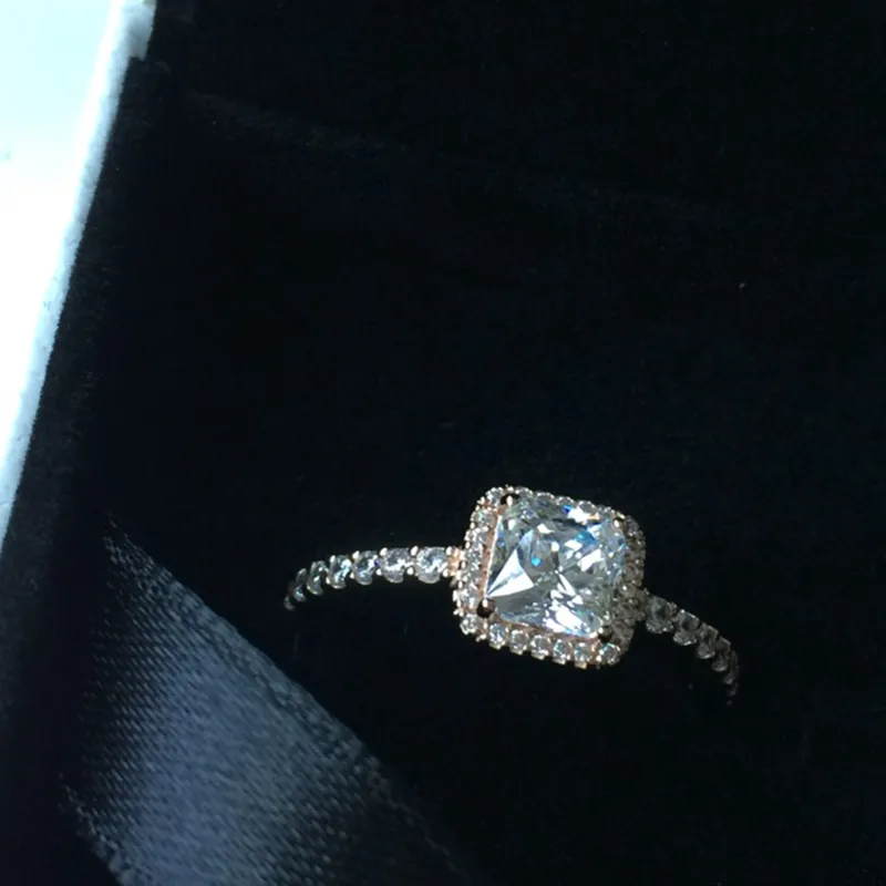 Äkta 925 Sterling Silver CZ diamantring med LOGO Originallåda Passar Pandora stil 18K guld Bröllopsring Förlovningssmycken för kvinnor