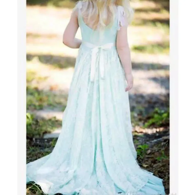 Härlig Bohemian Lace Flower Girl Dresses Mint Green Turkos Girls Dress Crystals Sash Open Back Kids Formal Weare för Boho Bröllopsfest