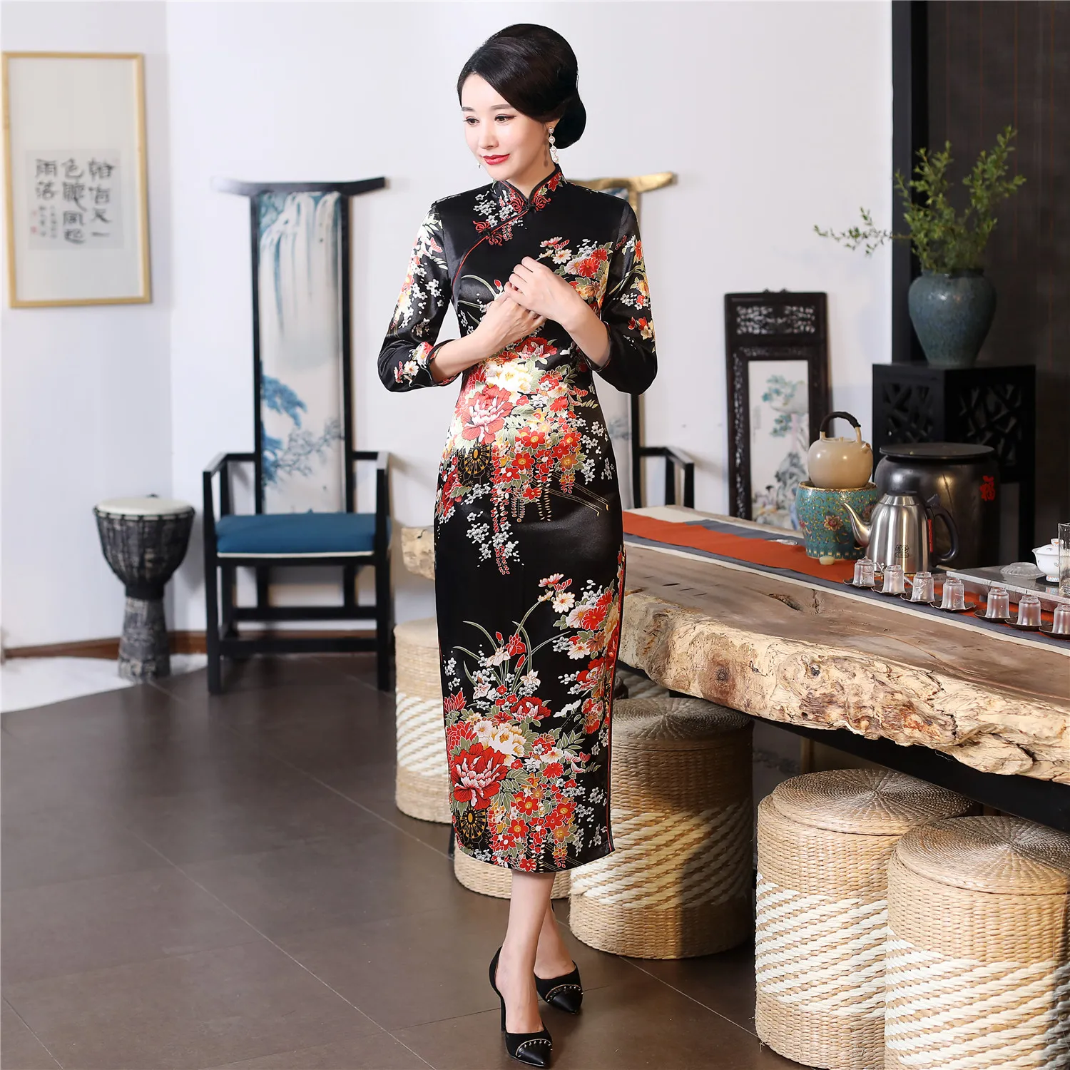 قصة شنغهاي طويلة Qipao الأزهار Cheongsam الصينية التقليدية الفستان التقليدي الطويل فو فو الحرير اللباس الصيني