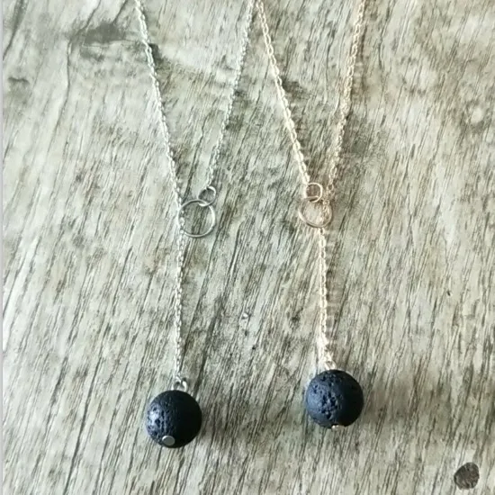 Collier de perles en pierre de lave noire, couleur argent et or, diffuseur de parfum d'huile essentielle d'aromathérapie, bijoux