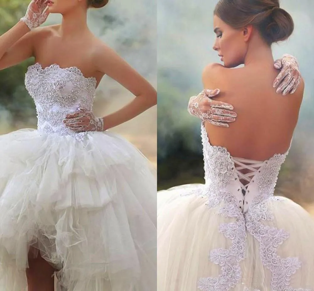 Vintage Vestido De Novia Alto Bajo Encaje Vestidos de novia Sin tirantes con cuentas de encaje hasta la espalda Corset Vestidos de novia de verano