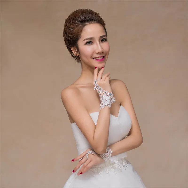 e de gants de mariage en dentelle sans doigts nouvelle offre spéciale mode blanc, ivoire mariée gants de mariée avec anneau Bracelet