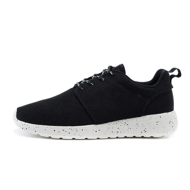 Nike Air Roshe Run One Shoes Buon Mercato Allingrosso Triple Nero