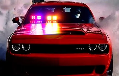 높은 전력 8W LED 다기능 자동차 스트로브 경고 빛, 비상 조명, 경찰 조명, 소방차 깜박이 빛, 3 명의 빨판으로 설치