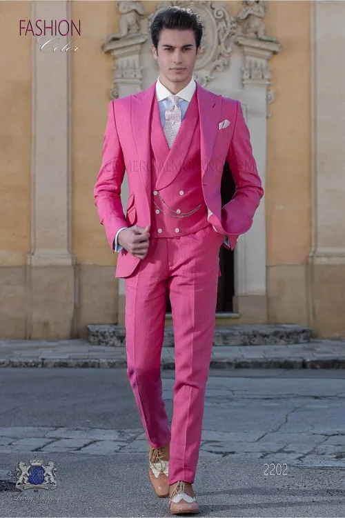 Moda uomo rosa caldo smoking da sposa risvolto picco smoking da sposo con un bottone uomo matrimonio / ballo di fine anno / cena / vestito Darty (giacca + pantaloni + cravatta + gilet) 1802