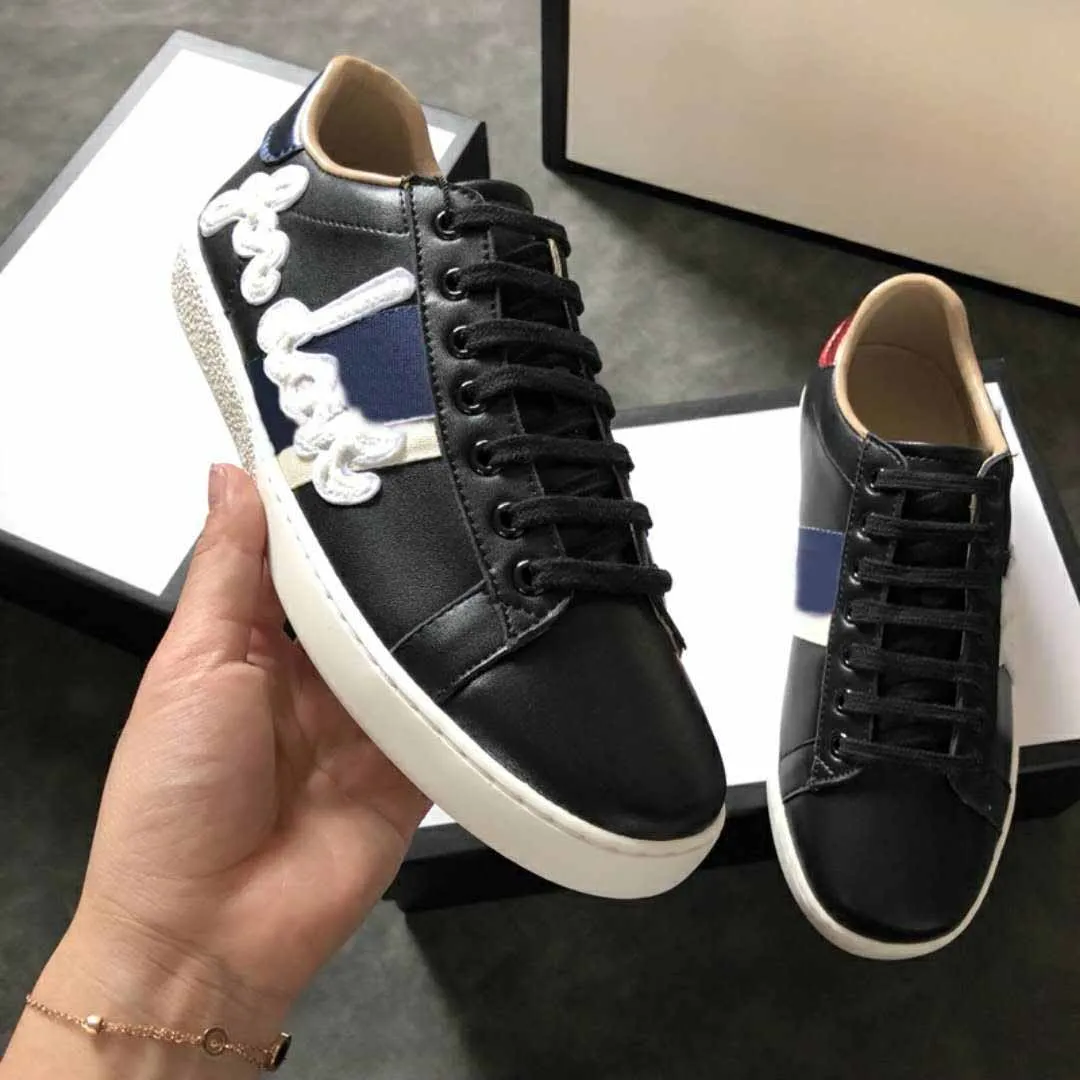 Casual schoenen Echte lederen flats sneakers Men vrouwen klassieke casual schoenen tijger bijen bloemborduurde pik liefde sneakers 38-45