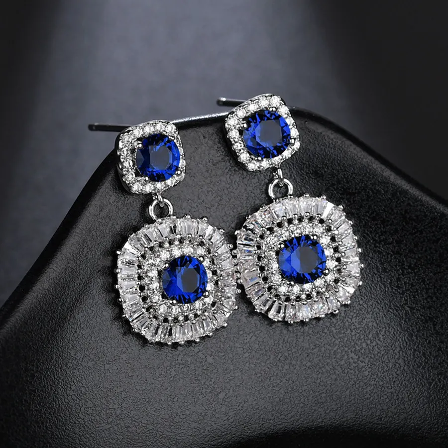 Nowy Square Shaped Wiszący Luksusowe kolczyki Z Zielonym Royal Blue CZ Kamień do ślubu Wedding Party Akcesoria Biżuteria Najlepszy prezent bijoux