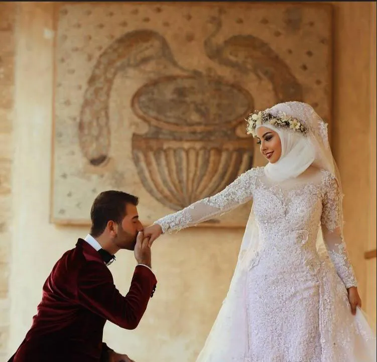 2019 White Muslim Wedding Dresses Hijab High Neck Saudi Arabic Flowers Long  Sleeves Lace Beaded Applique Dubai Arabic Mermaid Bridal Gowns From 60,04 €  | DHgate