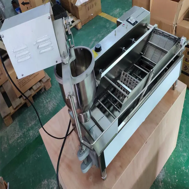 Machine à beignets automatique de fabricant professionnel à vendre gratuitement 3 moules de pêche sur la base du premier arrivé, premier servi