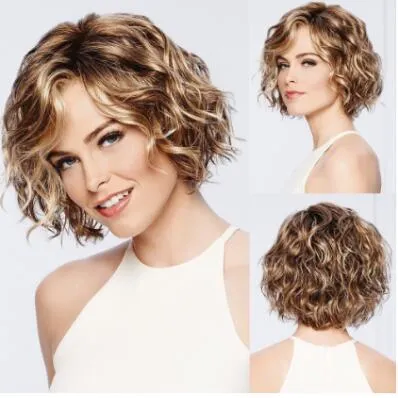 perruque de cheveux courts ondulés mélangés brun blond avec côté séparé perruque synthétique de fibre résistante à la chaleur perruque de mode capless pour les femmes