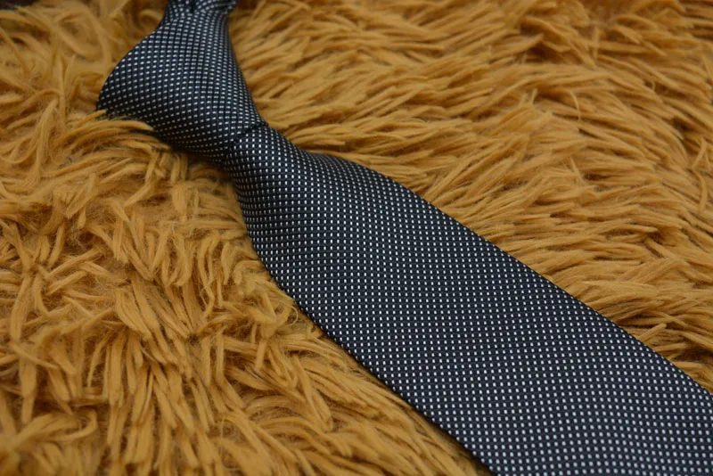 Moda Mężczyźni Krawaty Jedwabne Krawat Męskie Necktie Handmade Wedding Party List Neckwear Włochy 14 Styl Business Stripe Neckcloth z pudełkiem L006