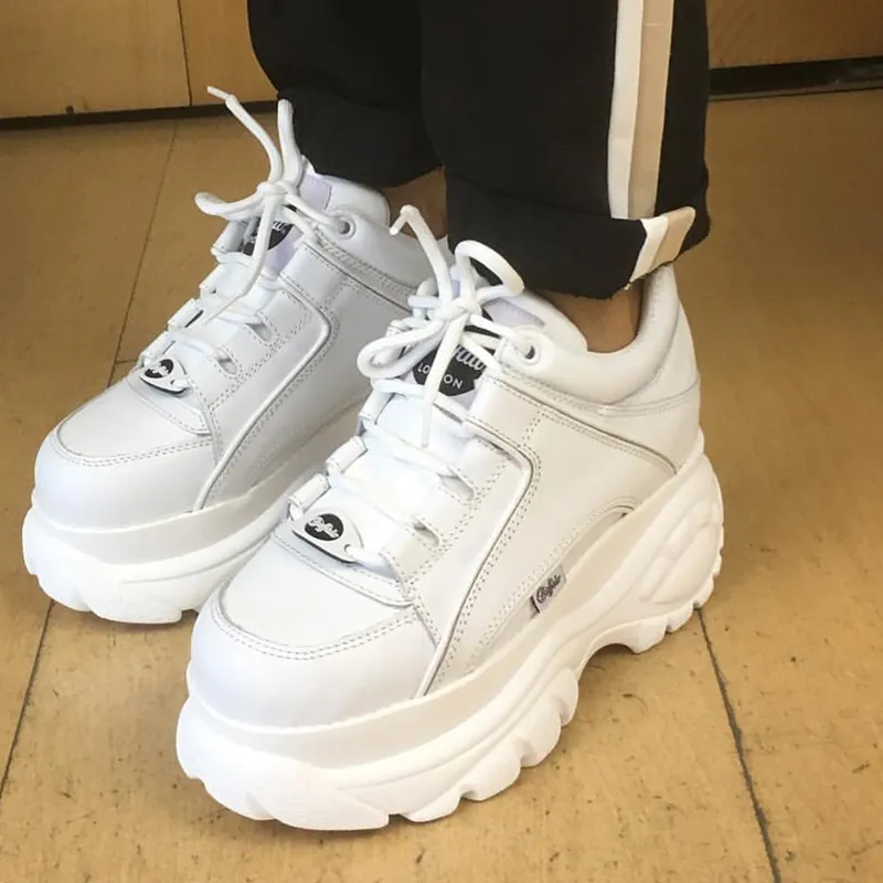 Buffalo shoes deals black and white