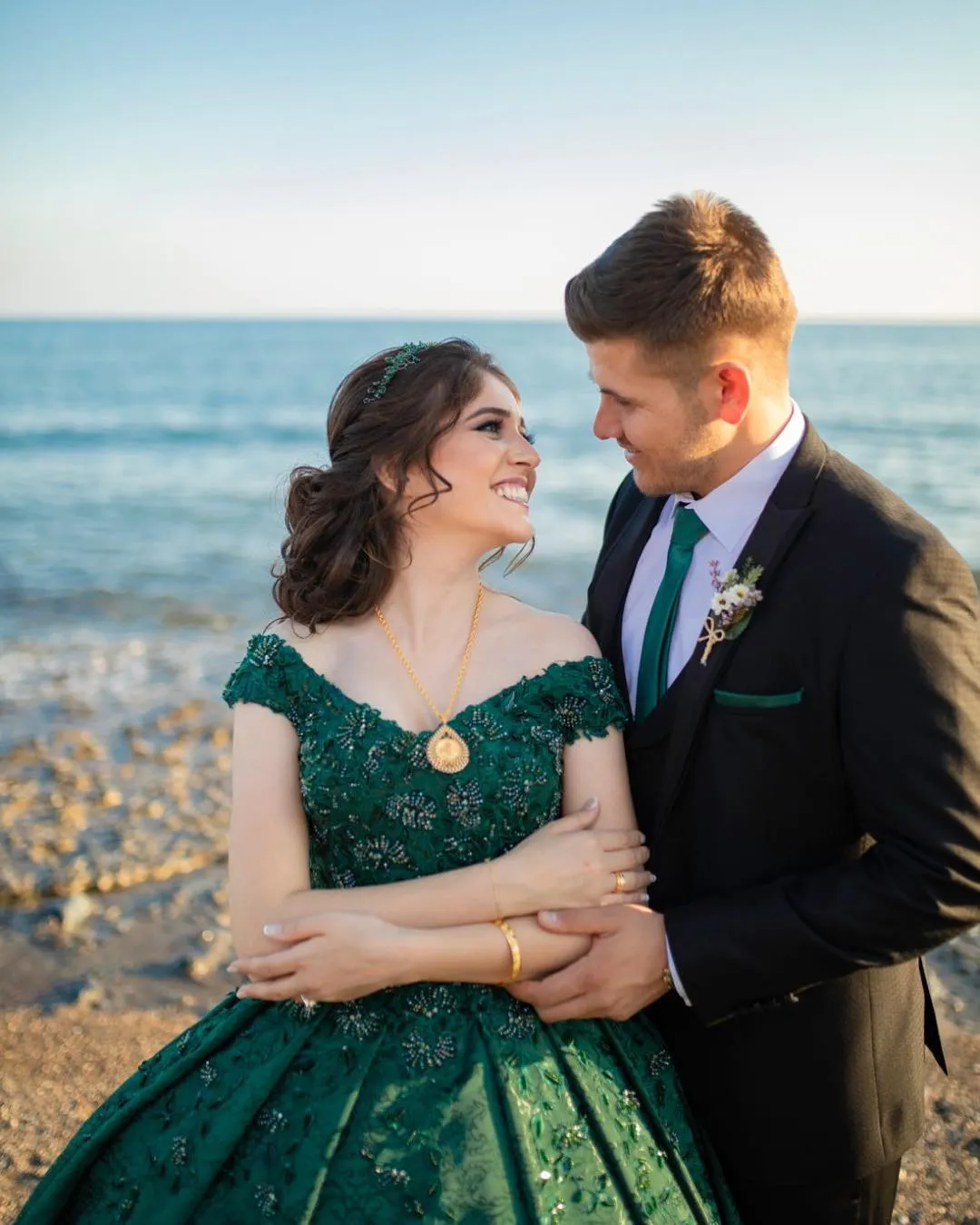 Dark green dress for wedding deals