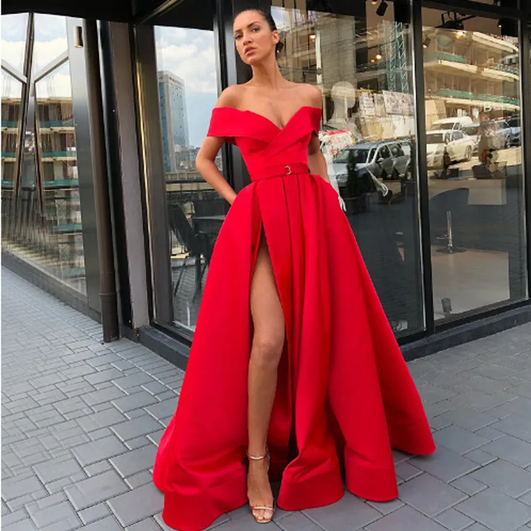 2019 robes de soirée rouges sexy sur l'épaule avec des robes de bal fendues longueur de plancher femmes vêtements de fête