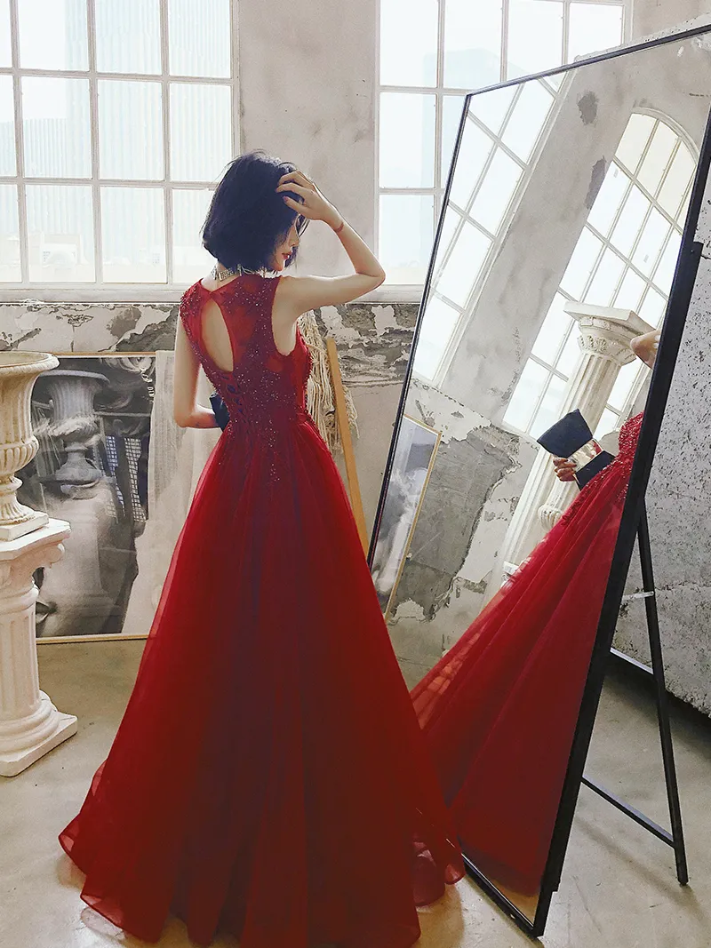Red Prom Dresses A line Red Tulle Long Formal Party Gown 2020 Sheer Neck Sleeveless Beaded Lace Appliques Cut Out Lace up Back