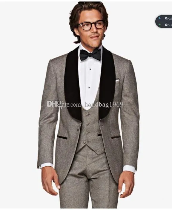 Novo Design Um Botão Gray Noivo TuxeDos Shawl Lapel Groomsmen Mens Suits Casamento / Prom / Jantar Blazer (jaqueta + calça + colete + gravata) K226