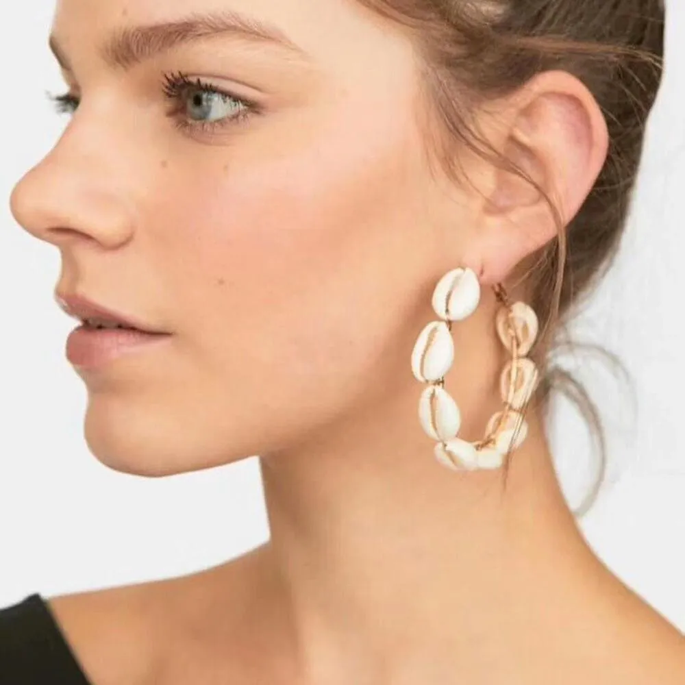 Shells Hoop Earrings For Women White Shell Charm Huggie Earring