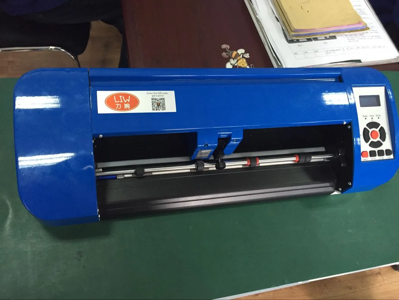 Hot-Selling Mini Auto Cutting Plotter for Desk Cutter Plotter Desktop Mini Vinyl Plotter Cutter 380mm Laser Arms Sticker Vinyl Automatic Con