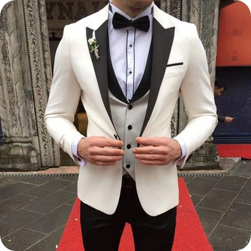 Nouveau style Groomsmen Ivoire + Noir smokings marié pointe satin hommes Lapel Costumes de mariage meilleur homme Epoux (veste + pantalon + veste + Tie) L367