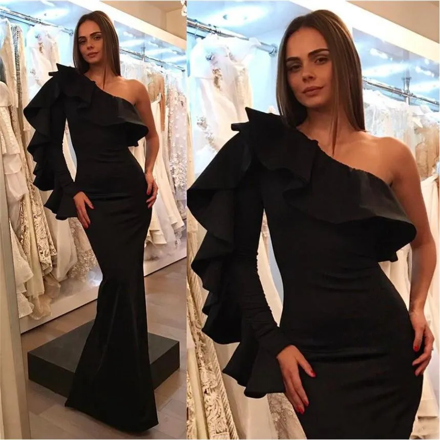 Sexy Black Mermaid Prom Dress One Shoulder Long Sleeve Ruffles Pleated Long Trumpet Formal Dresses Evening Wear Celebrity Party Gowns Cheap
