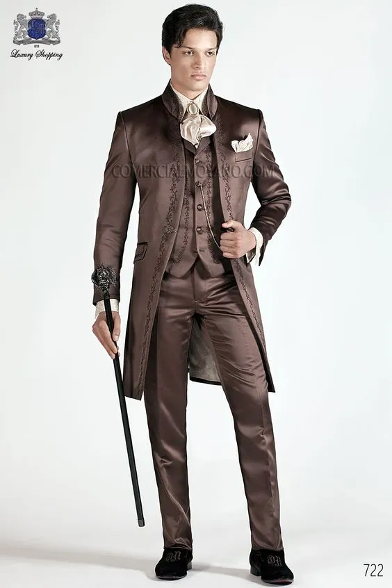 New Fashion Brown Embroidery Groom Tuxedos Stand Collar Men Suits 3 pieces Wedding Prom Blazer (Jacket+Pants+Vest) W495
