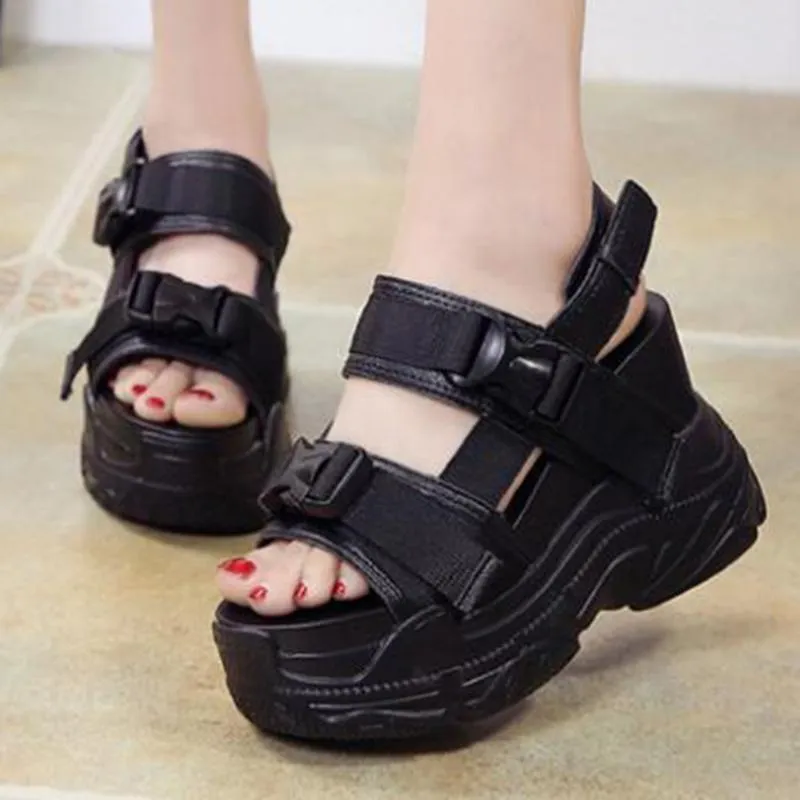 Chunky nuevo verano mujeres de las sandalias de la cu a de los altos talones de moda femenina cuero de la plataforma Aumentar informal dentro de la